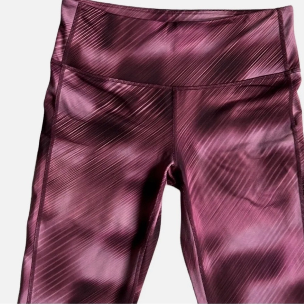 Athleta Chaturanga High Rise Alpine Chianti Legging Purple Abstract Size Medium